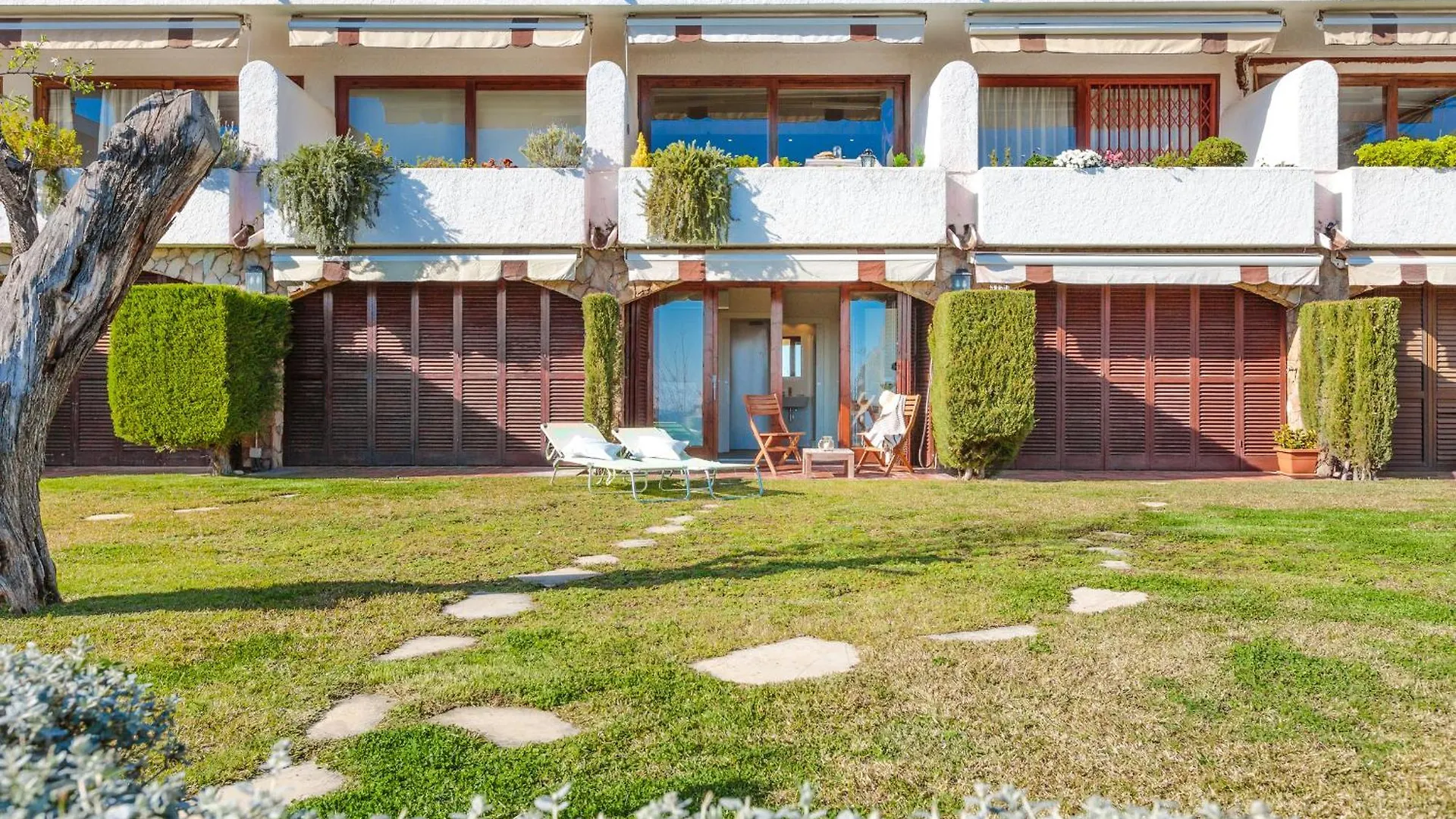 アパート Lets Holidays Garden House In Front Of The Beach トッサ・デ・マール