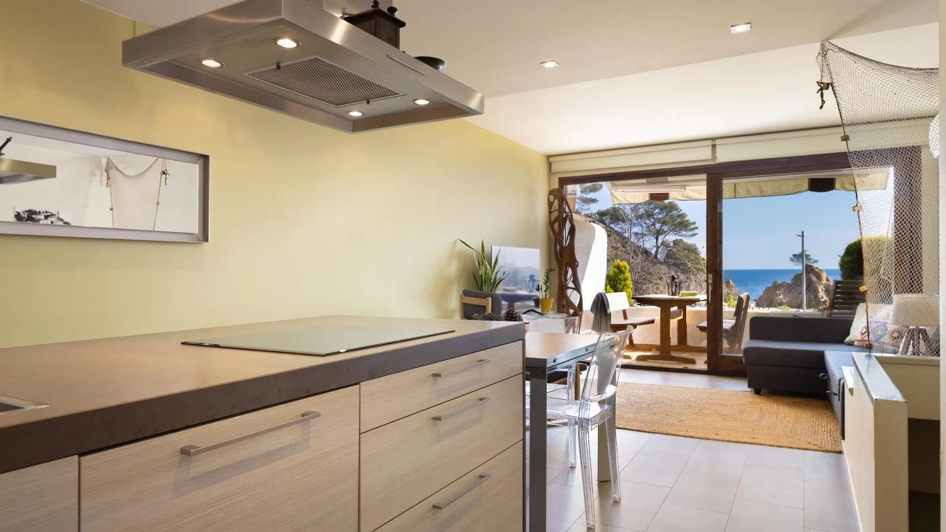 Lets Holidays Garden House In Front Of The Beach Tossa de Mar Lägenhet